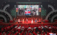 金正恩观看朝鲜在俄作战士兵影片时落泪