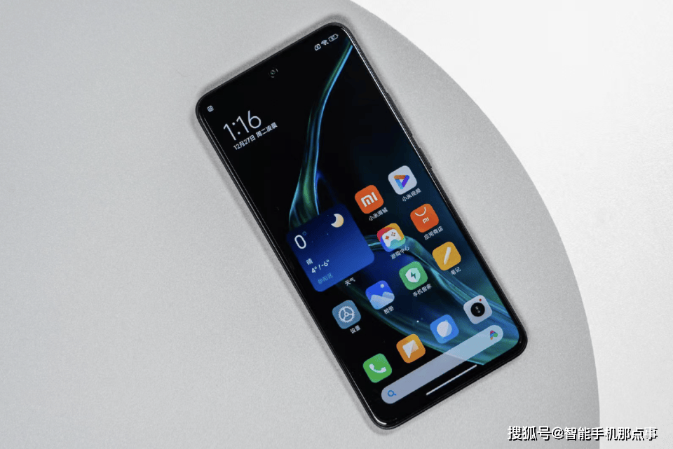 红米K70 Ultra：整体策略比较激进！红米K80系列：质感提升明显！