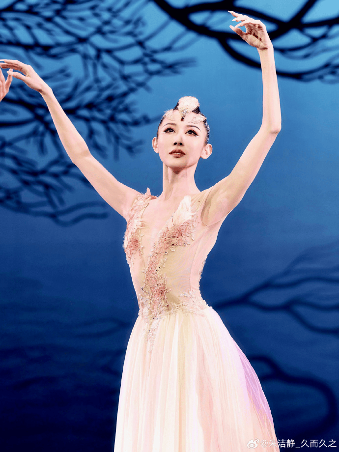 浙江知名女演员，重病归来！曾四登春晚，流泪照心疼