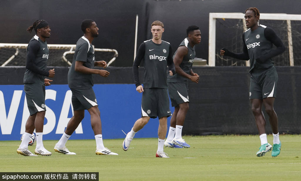 切尔西3:0碾压巴黎！冷面天才科尔·帕尔默一战封神