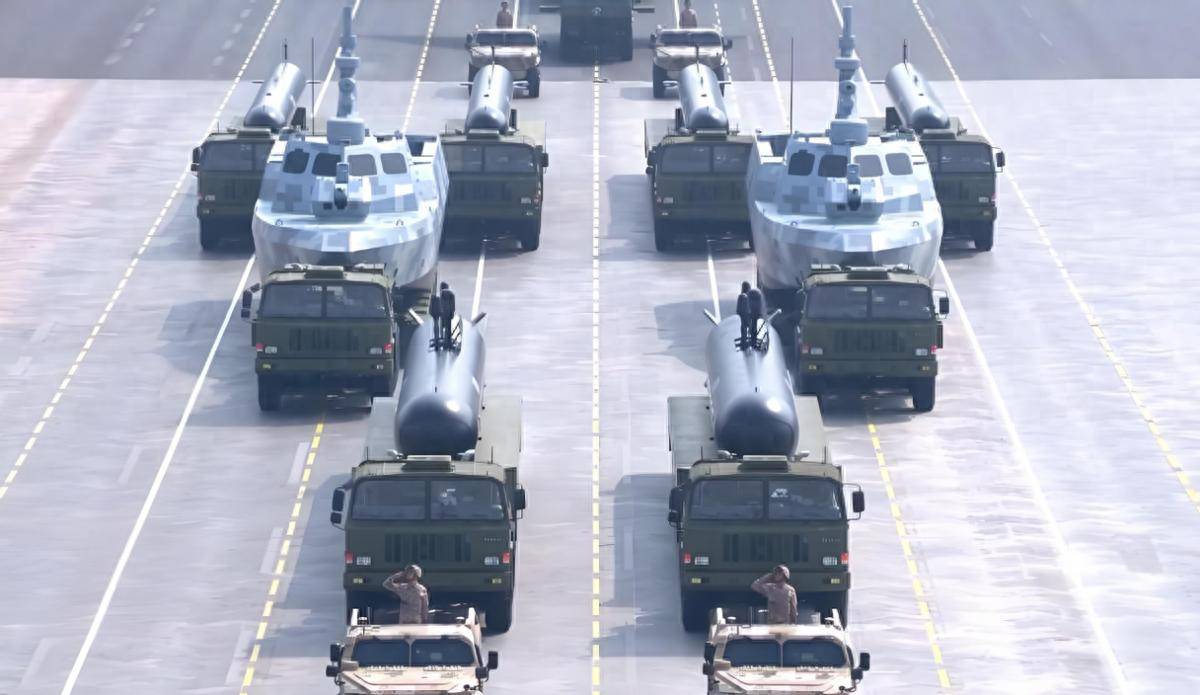 福建舰最后一次海试,美媒:航母已无优势,想战胜中国需淘汰航母