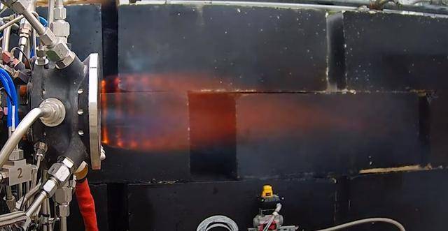 当我们等待惊雷-2、巨浪-4时，长剑-1000亮相的背后，隐藏更强大的战略可能？