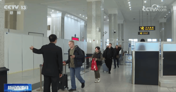 对俄免签政策生效 多个口岸迎来“入境游”客流