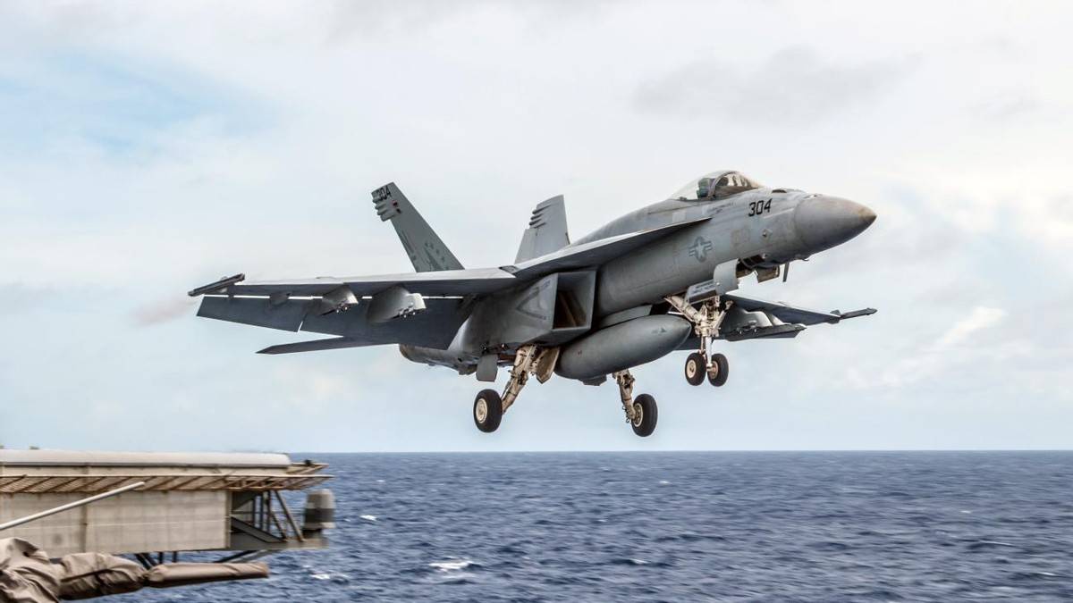 福建舰抵达南海，各国目光聚焦，接机准备已完成，高强度弹射试验即将上演？