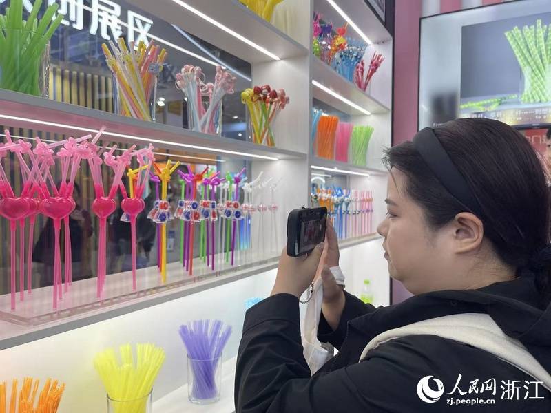 18万客商义乌“淘新”