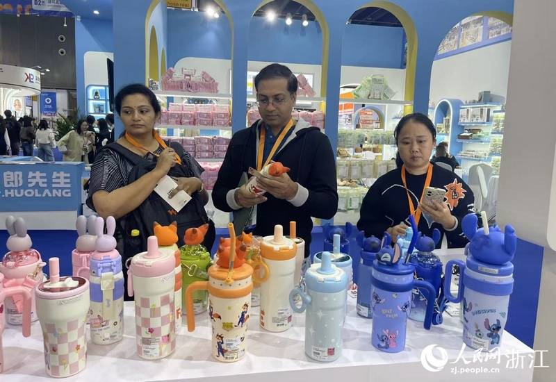 18万客商义乌“淘新”