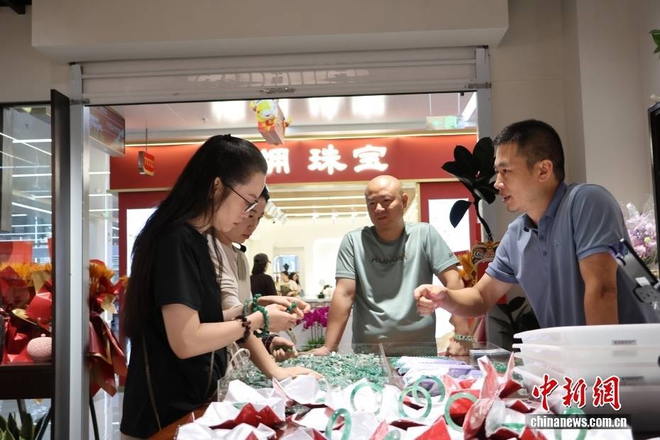 义乌全球数贸中心开业