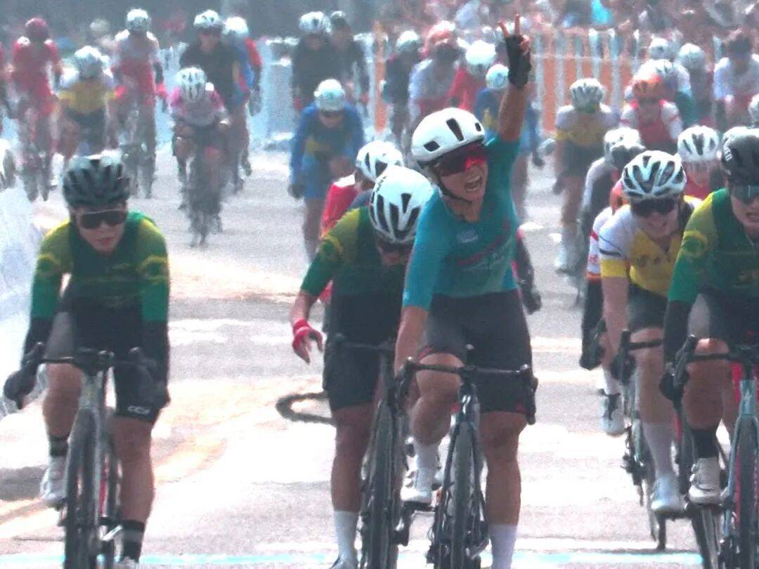 香港队李思颖成功卫冕！