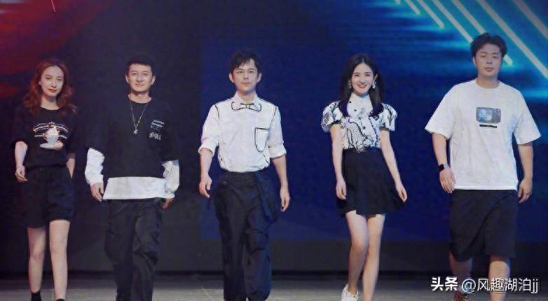 赵丽颖李冰冰同台，杜华独赞赵丽颖，李冰冰高情商应对！