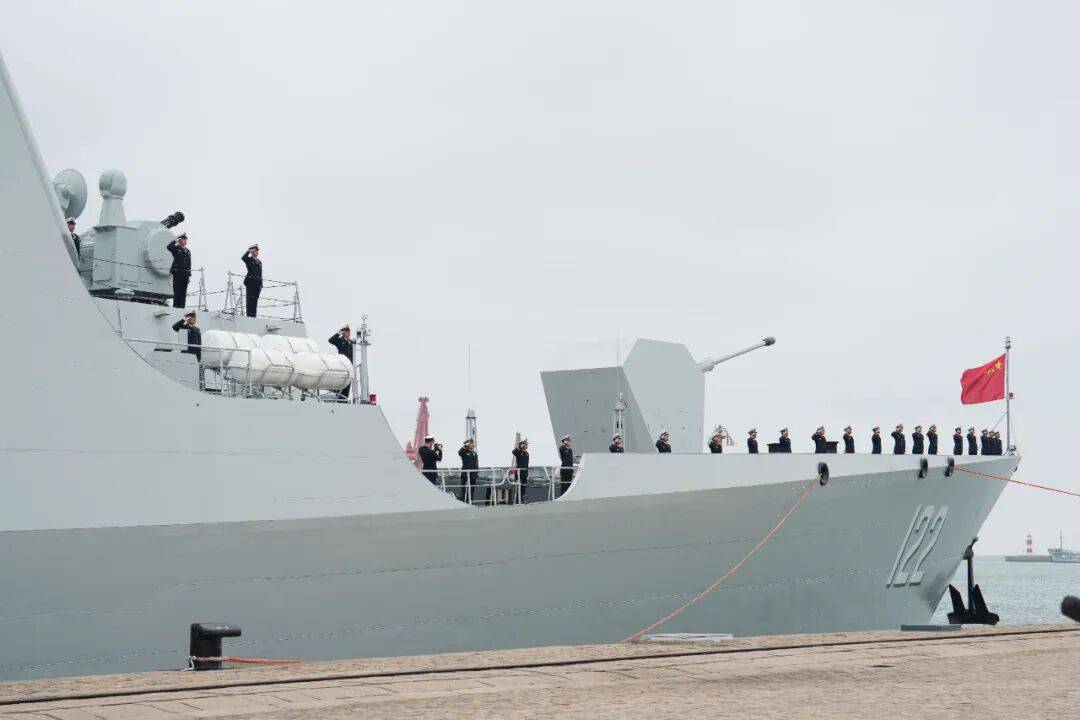 唐山舰、大庆舰、太湖舰，起航！