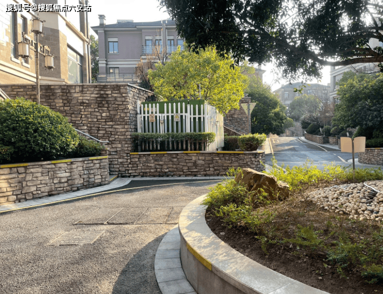 【最新】2026萧山华成天地墅园|售楼处电话丨地址丨位置丨户型详情