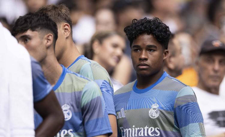 终于成行！皇马9号恩德里克租借加盟里昂，争取世界杯席位