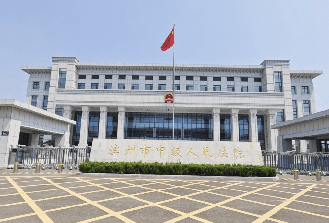 山东22岁男子因感情纠纷杀害大12岁女友被判死缓,被害女子家属已申请抗诉