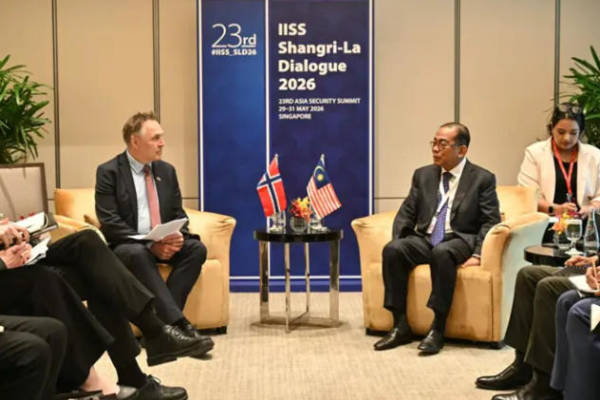 挪威交付导弹前毁约,美国撇清关系,马防长怒批:还有没有国际法