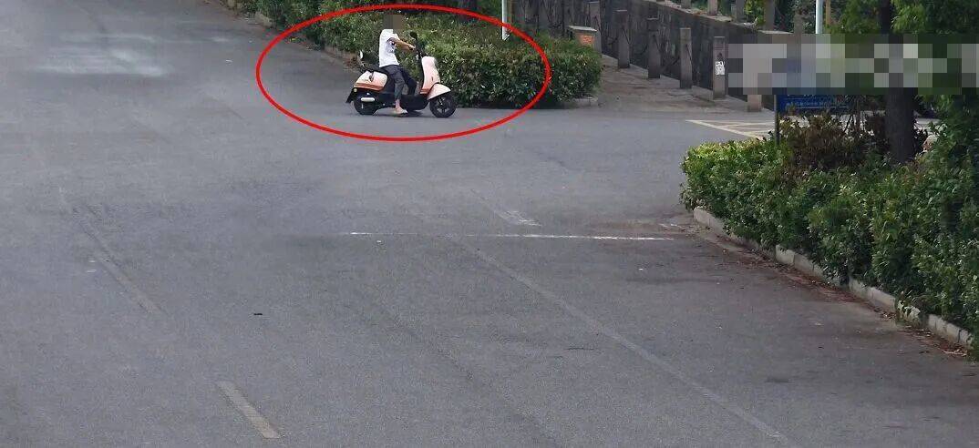 “我家进贼了！”男子报警，监控画面曝光：小偷大摇大摆入室翻找，得手14元现金后离开